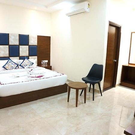 Hotel Vihaan Residency Zirakpur Esterno foto