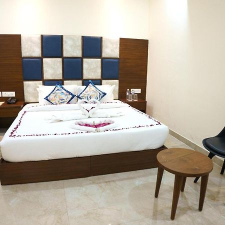 Hotel Vihaan Residency Zirakpur Esterno foto