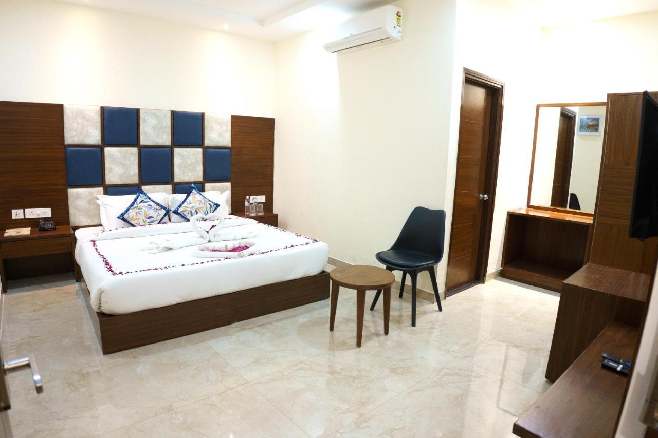 Hotel Vihaan Residency Zirakpur Esterno foto