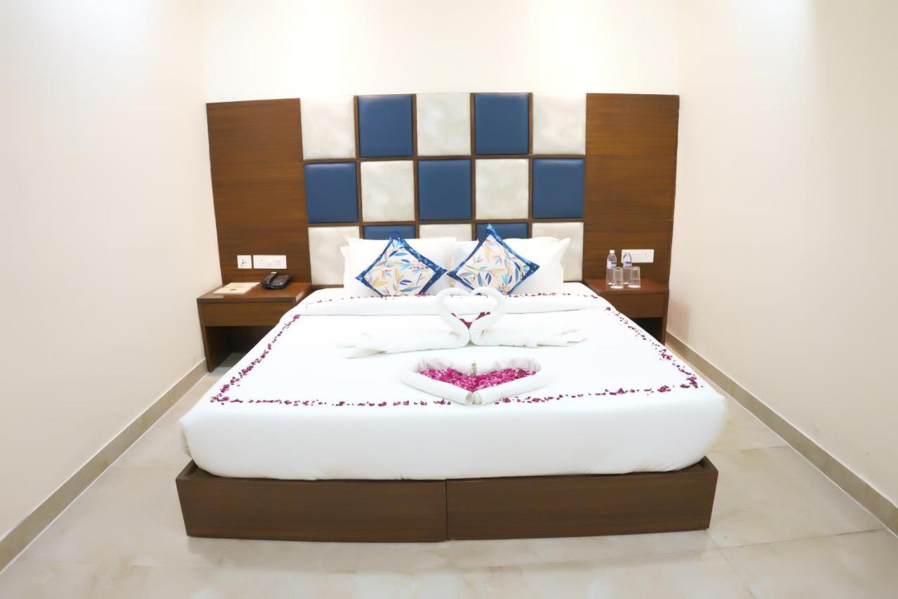Hotel Vihaan Residency Zirakpur Esterno foto