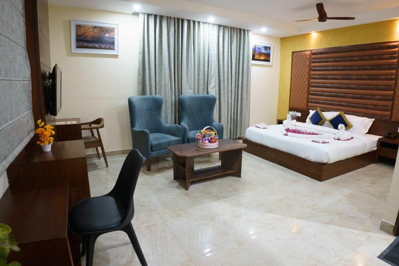 Hotel Vihaan Residency Zirakpur Esterno foto