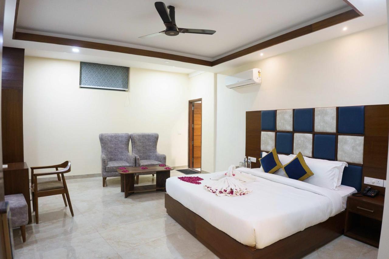 Hotel Vihaan Residency Zirakpur Esterno foto
